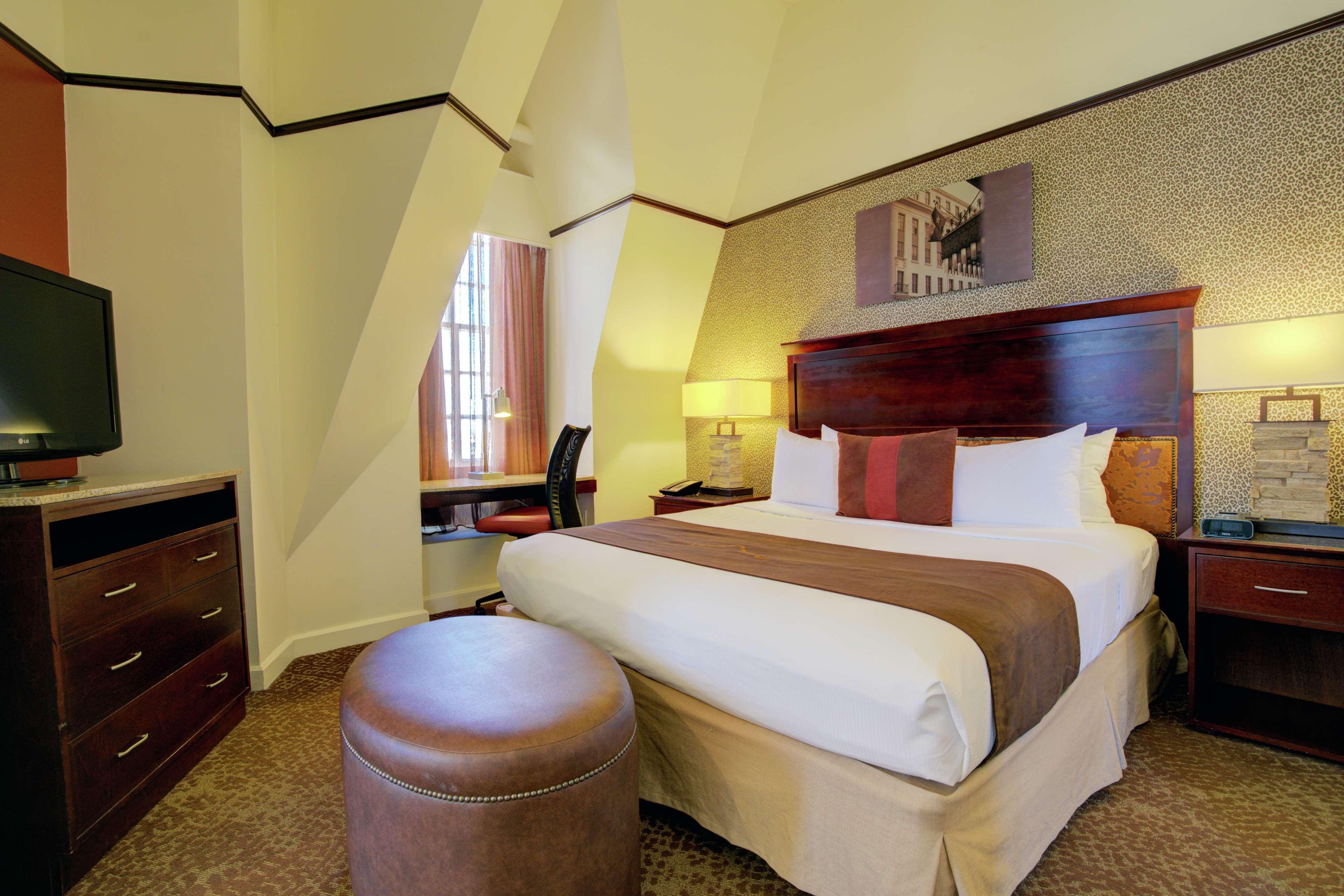 The Emily Morgan Hotel - A Doubletree By Hilton Σαν Αντόνιο Εξωτερικό φωτογραφία