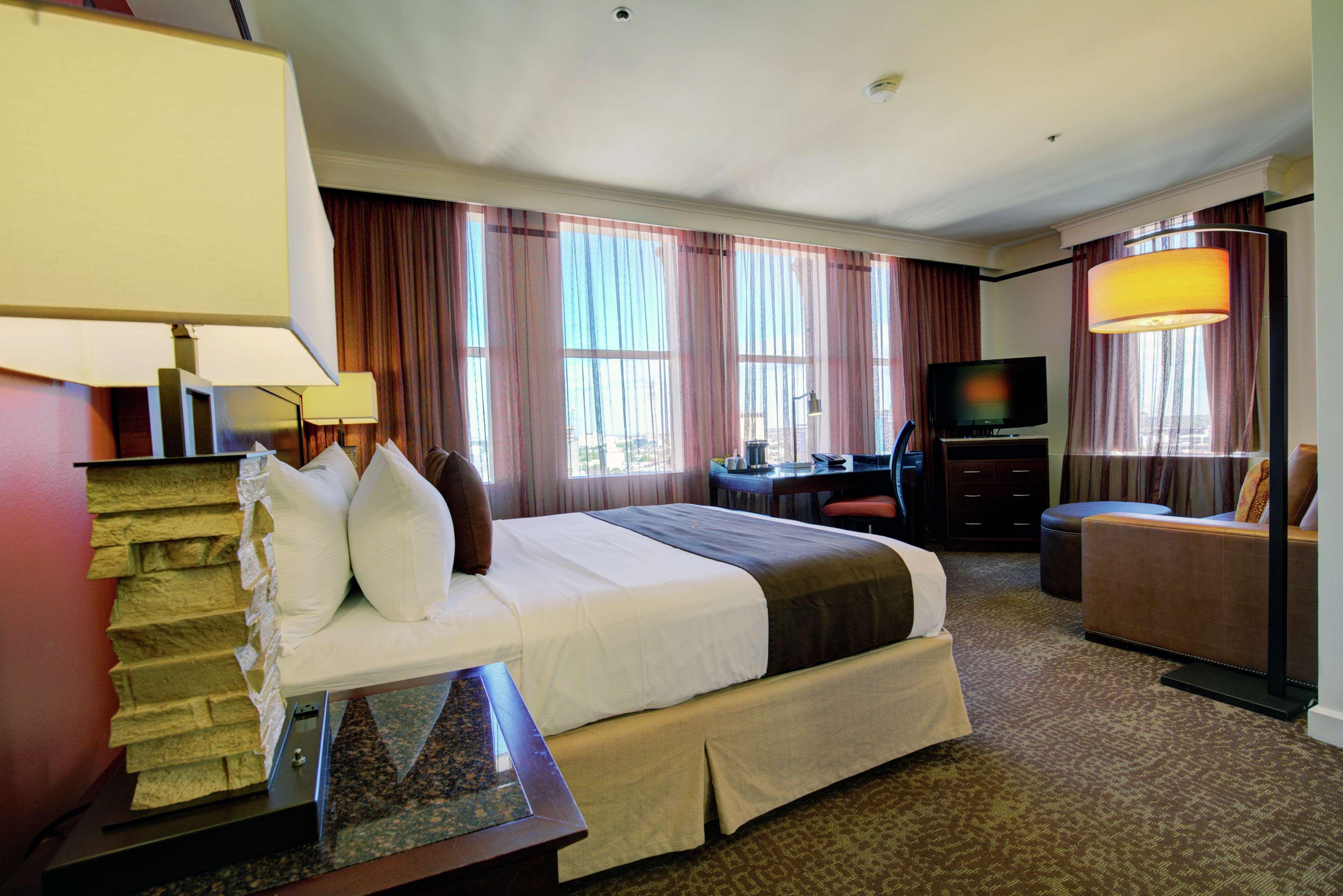 The Emily Morgan Hotel - A Doubletree By Hilton Σαν Αντόνιο Εξωτερικό φωτογραφία