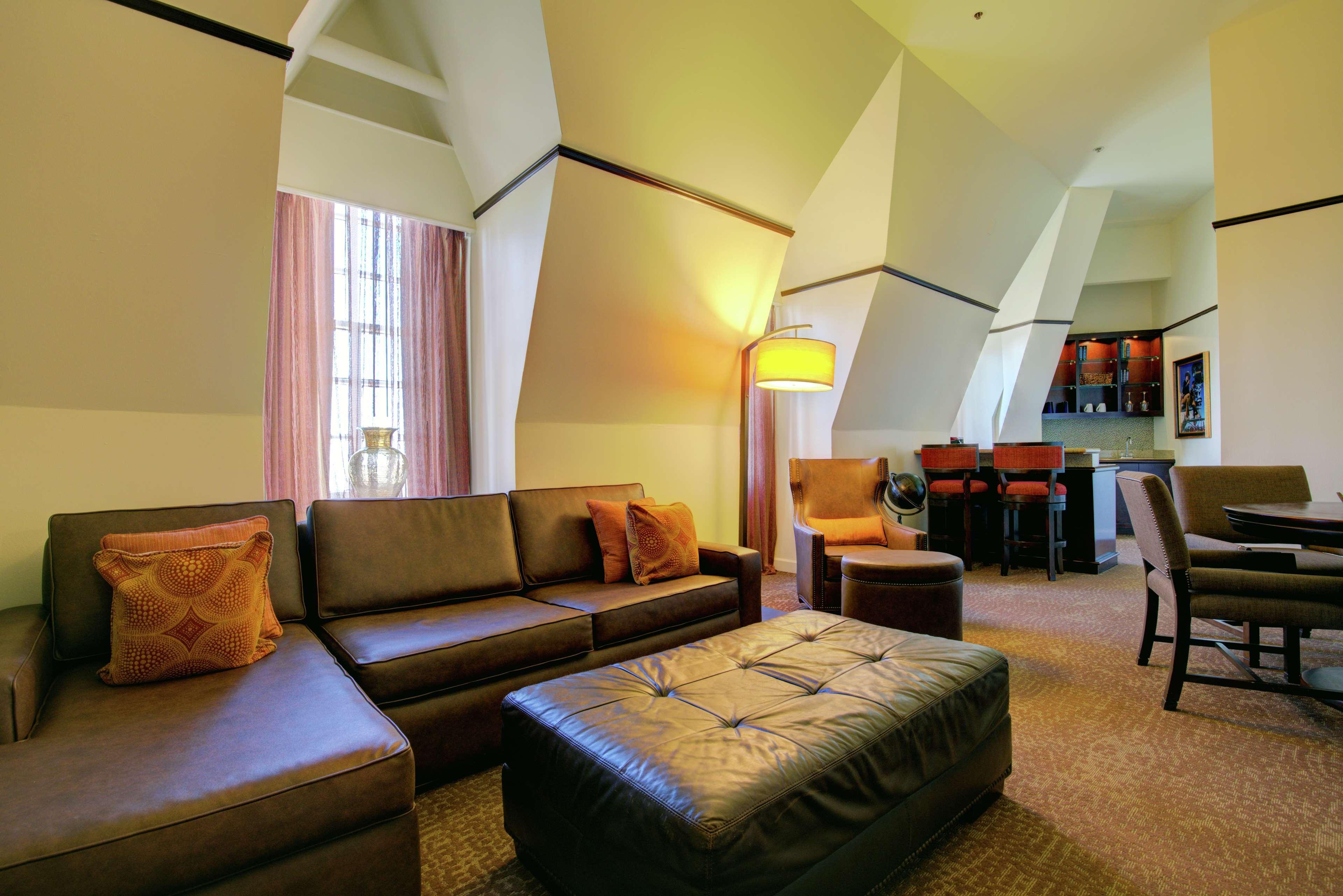 The Emily Morgan Hotel - A Doubletree By Hilton Σαν Αντόνιο Εξωτερικό φωτογραφία