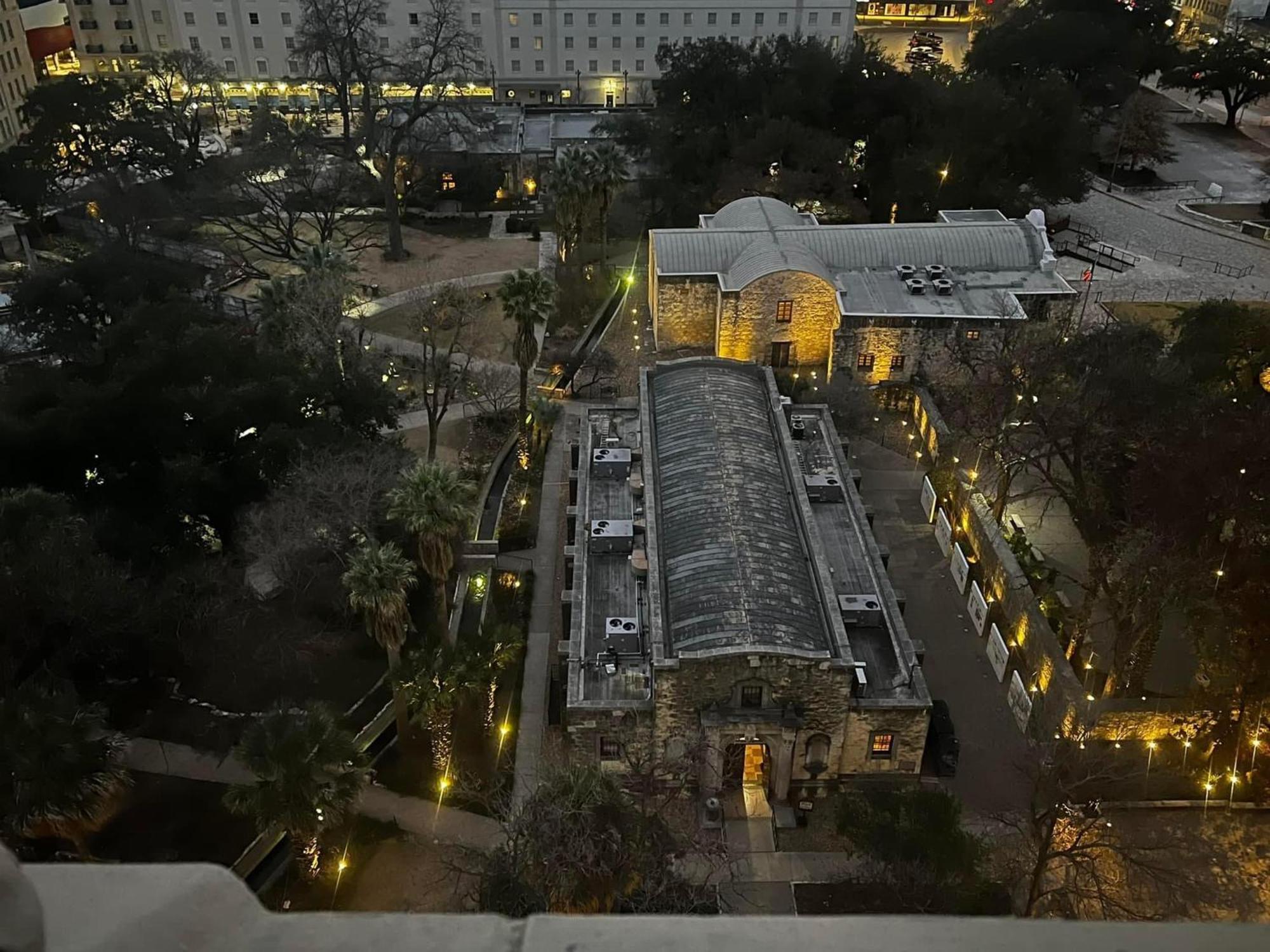 The Emily Morgan Hotel - A Doubletree By Hilton Σαν Αντόνιο Εξωτερικό φωτογραφία