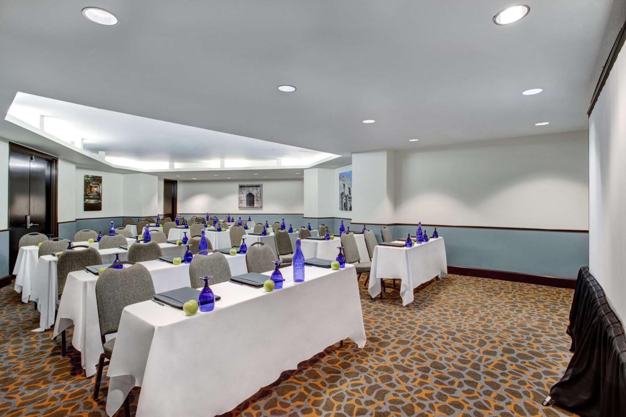 The Emily Morgan Hotel - A Doubletree By Hilton Σαν Αντόνιο Εξωτερικό φωτογραφία