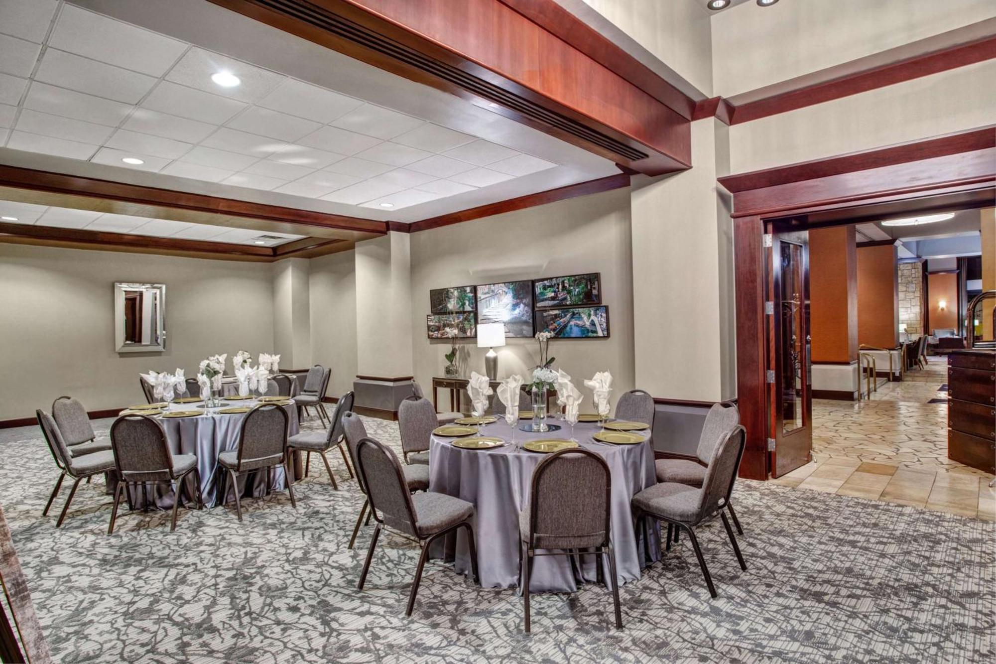 The Emily Morgan Hotel - A Doubletree By Hilton Σαν Αντόνιο Εξωτερικό φωτογραφία