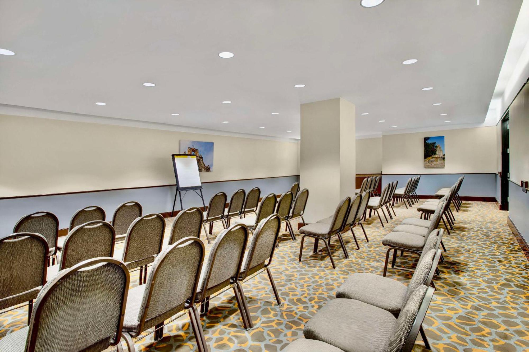 The Emily Morgan Hotel - A Doubletree By Hilton Σαν Αντόνιο Εξωτερικό φωτογραφία