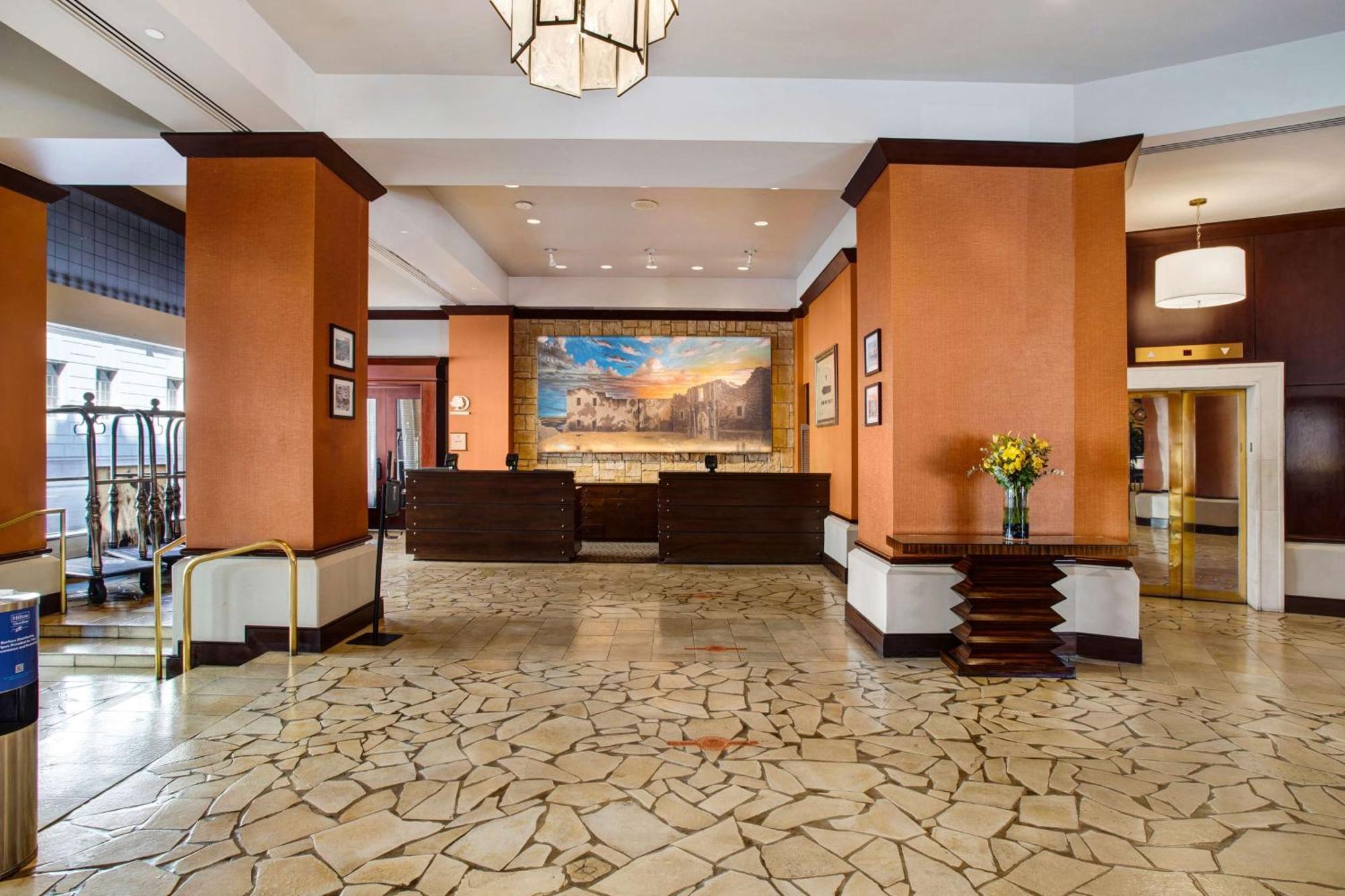 The Emily Morgan Hotel - A Doubletree By Hilton Σαν Αντόνιο Εξωτερικό φωτογραφία